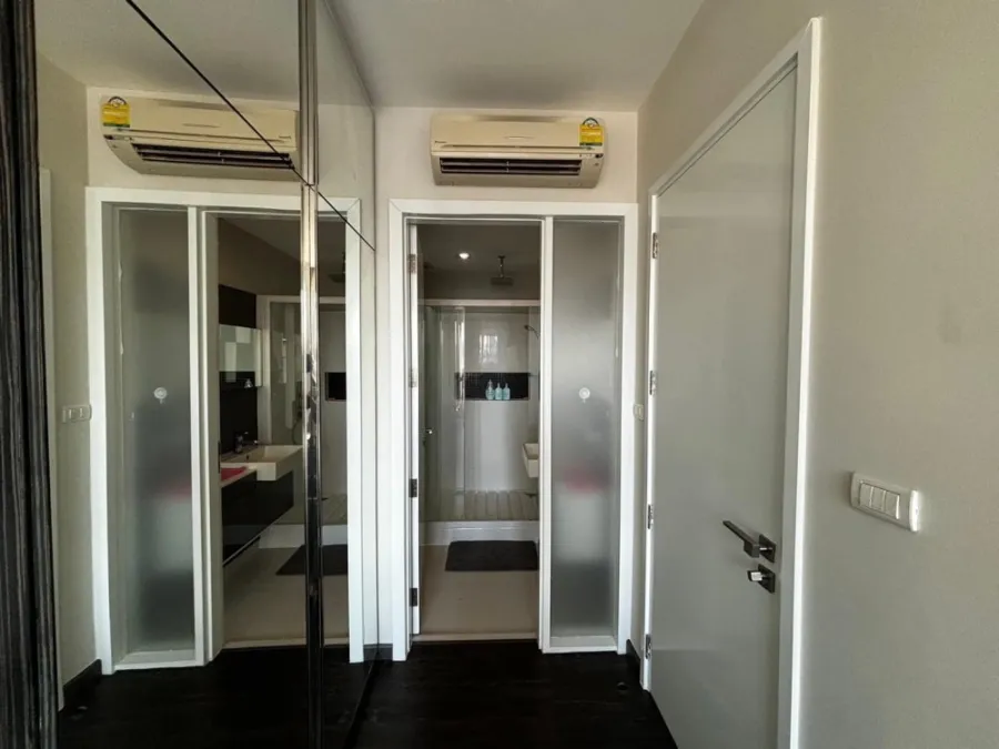 For rent: The Room Sukhumvit 62, oversized room, high view, not blocked, fully furnished, reserve now.