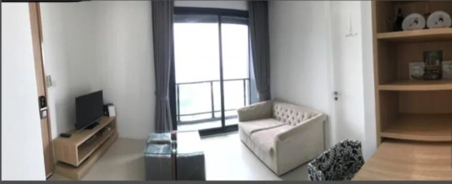 Condo for rent, M Ladprao, comes with complete amenities, easy to travel, can't miss it.