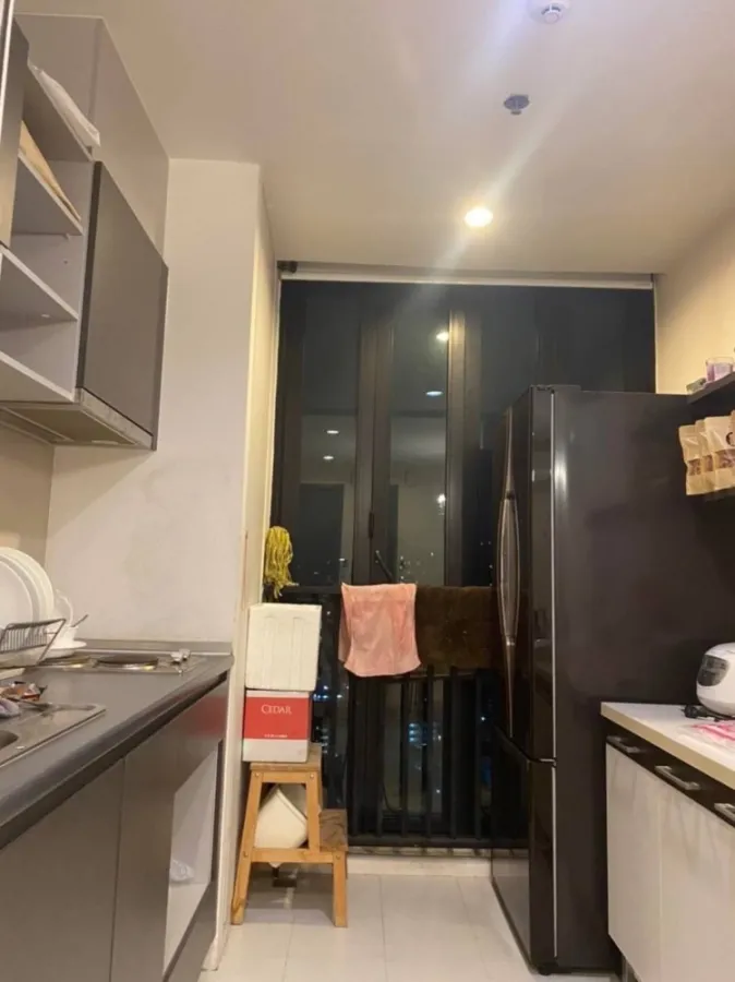 For rent, The Base Rama 9-Ramkhamhaeng, high floor, very spacious room, built-in dressing room, very cool, book now.