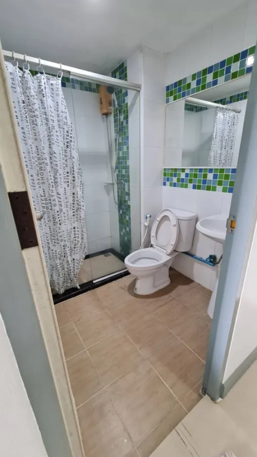 Sell / rent Condo Regent Home 4 Sukhumvit 85, separated room, fully furnished, ready to move in. Don't miss it.