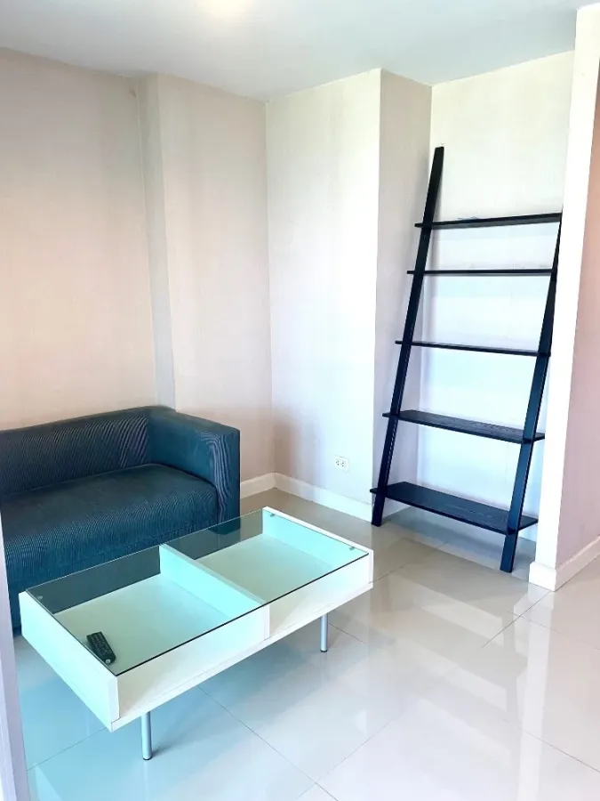 ให้เช่า Swift Condo ชั้น 4 มาพร้อมเฟอร์และเครื่องใช้ไฟฟ้าครบ จองเลย ห้ามพลาด