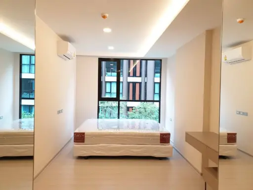 Condo for sale, V Tara Sukhumvit 36, corner room, near BTS Thonglor, convenient to travel, do not hesitate, book now!!