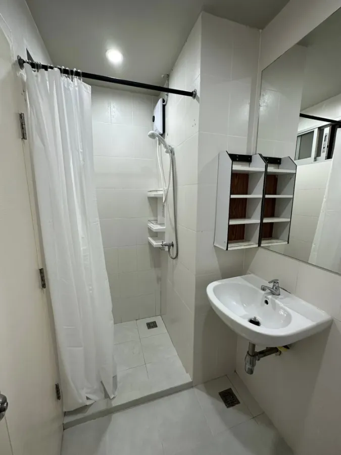 For rent/sale V Condo, ready to move in, furnished, good like this, hurry and reserve!!