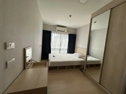 For sale or rent: Plum Condo Rangsit Alive Phase 2. Exterior view, very pleasant atmosphere, bright and airy, comfortable to live in, fully furnished