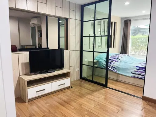 Urgent sale, Regent Home Condo, Bang Son, separate room, built-in furniture, good price, hurry and buy now.
