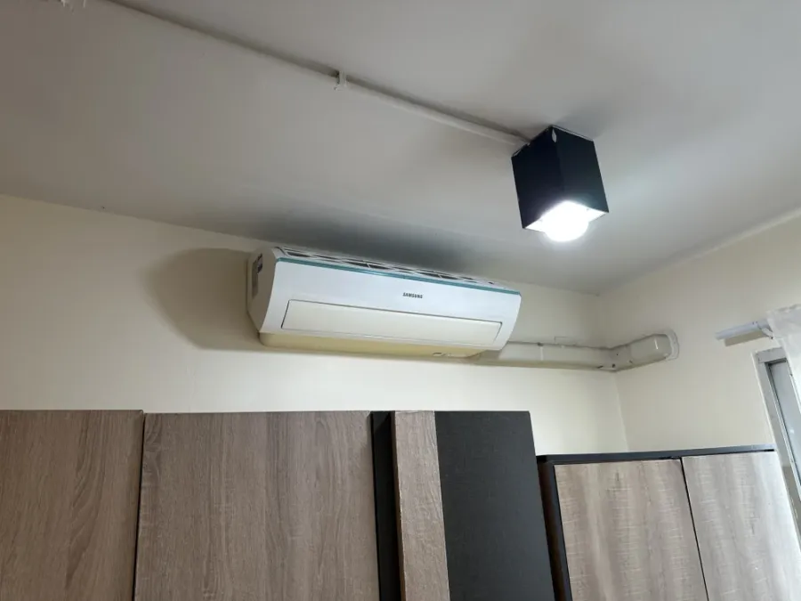 For rent S.V. City Rama 3, very spacious room, not cramped at all, complete with furniture and electrical appliances, ready to move in immediately.