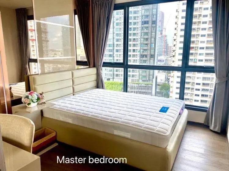 ให้เช่า Ideo Q สยาม-ราชเทวี ห้องกว้างขวางมาก พื้นที่ใช้สอยเยอะเวอร์ แบบ 2 นอน 1 น้ำ มี ลิฟท์ส่วนตัว รีบจองเลย