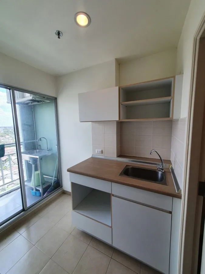 Condo for sale/rent Lumpini Ville Prachachuen-Phongphet 2, super wide room, 17th floor, clear view, hurry up to reserve.