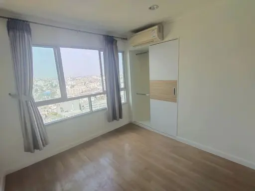 For rent, Lumpini Ville Ladprao-Chokchai 4, 17th floor, empty room, wide and comfortable, hurry up and book now, don't miss it.