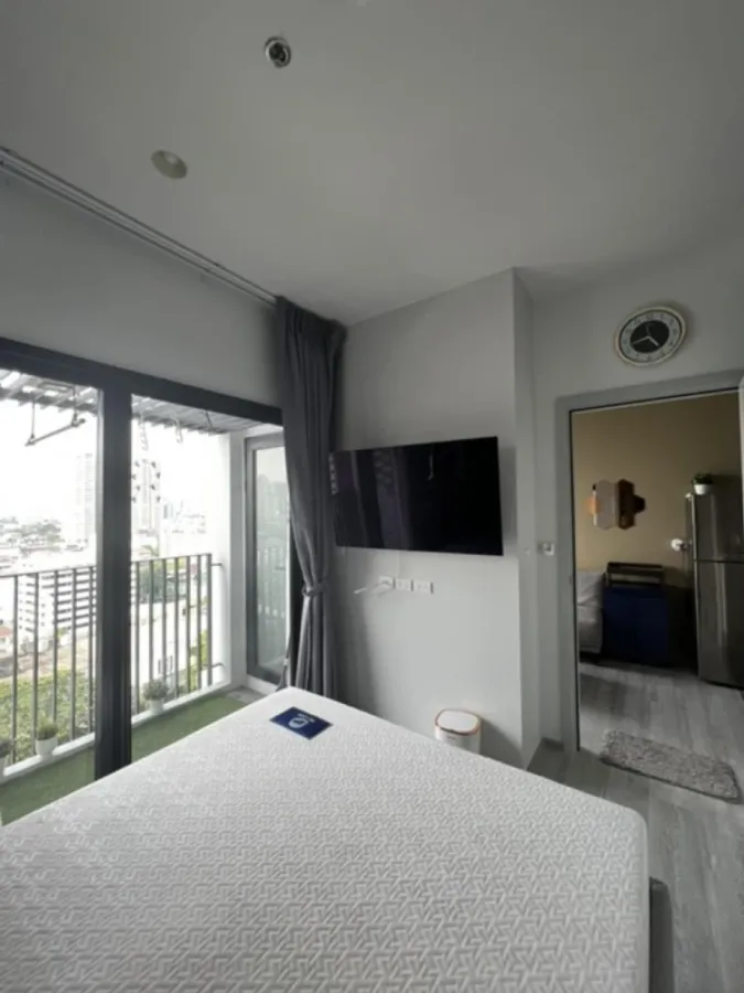 XT Ekkamai, 12th floor, fully furnished unit for rent. Book now!