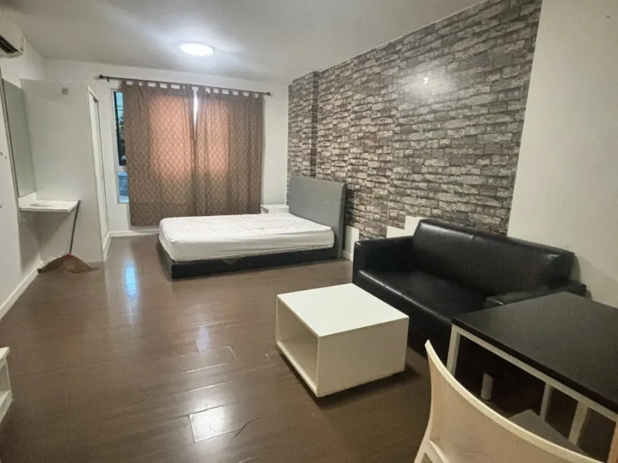 ให้เช่า D Condo Sathupradit 49 ห้องน่าอยู่ ชั้น 1 กว้างขวางอยู่สบาย เข้าออกสะดวก ราคาสบายกระเป๋า สิ่งอำนวยความสะดวกครบ จองเลยก่อนพลาด+++