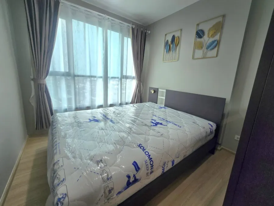 For rent: The Base Rama 9–Ramkhamhaeng, high floor unit with beautiful view, spacious and comfortable. Book now!