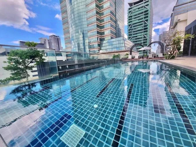 ให้เช่า คอนโด โคเรสซิโอ สาทร-พิพัฒน์ แต่งสวย วิวสูง เฟอร์ครบ รีบเลย !
