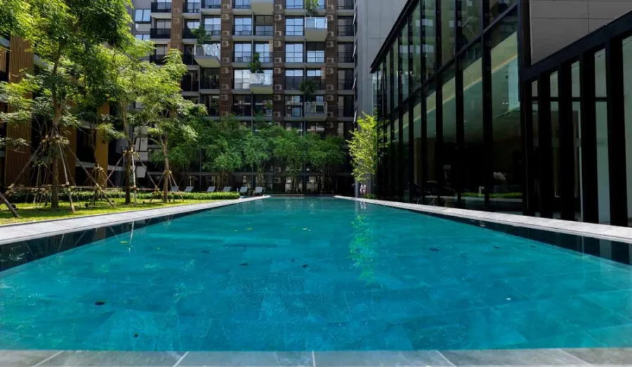 For rent or sale: Noble Ambience Sukhumvit 42, nice decorated room. Quiet atmosphere, good prices, can't miss it.