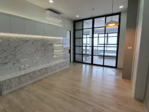 Supalai Loft for sale, Yaek Fai Chai Station, 23rd floor, good view, open and airy, great built-in room, nice to live in. Don't miss out on something