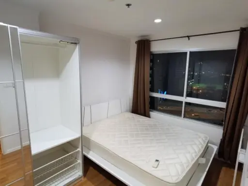 Urgent for rent, Lumpini Park Rama 9 - Ratchada, high floor, cool breeze, easy to travel, near MRT, move now, don't wait.