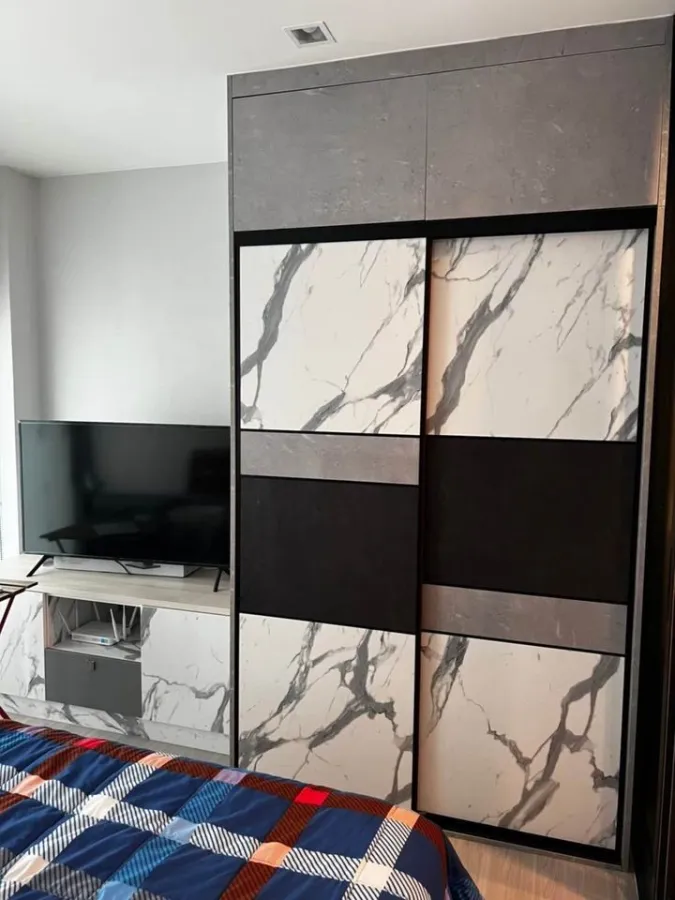 ขาย ไลฟ์ สุขุมวิท 62 ผนัง Wallpaper ทั้งห้อง ระบบภายในห้องเป็นระบบ Smart Home ไม่จองคือพลาดมาก