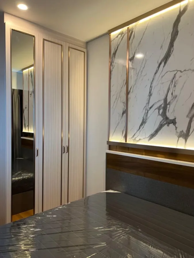 For rent, Lumpini Place Tao Poon - Interchange, 22nd floor, beautiful room, fully decorated, very livable, book now, hurry up.