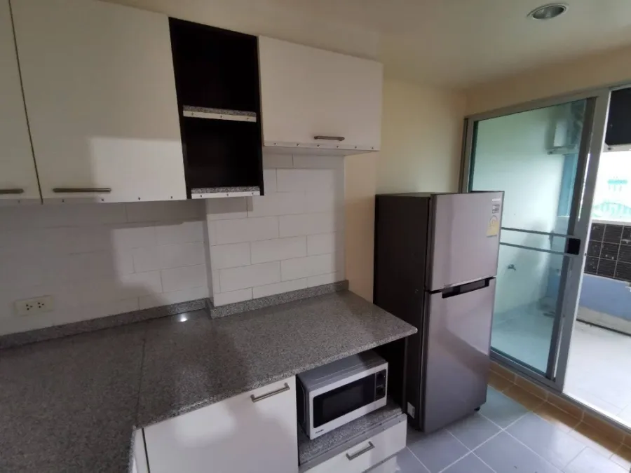 For sale, rent urgently!! Condo Lumpini Ville Sukhumvit 77, fully furnished, beautiful room, large size, near BTS, very cheap price!!