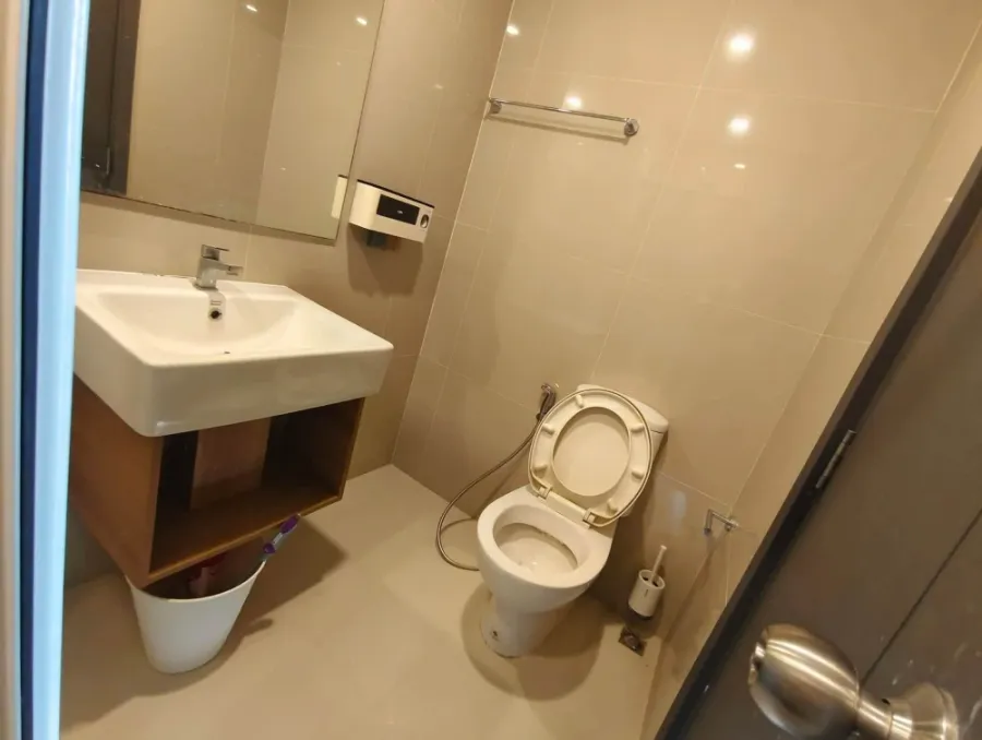 For rent: Elio del Nest studio apartment. High-quality wallpaper and fully furnished. Just bring your bags and move in!