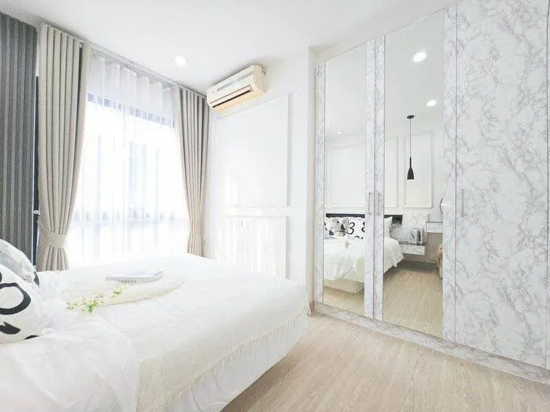 Selling I CONDO Sukhumvit 105. Beautifully decorated unit with complete furniture and appliances. Don't miss out!