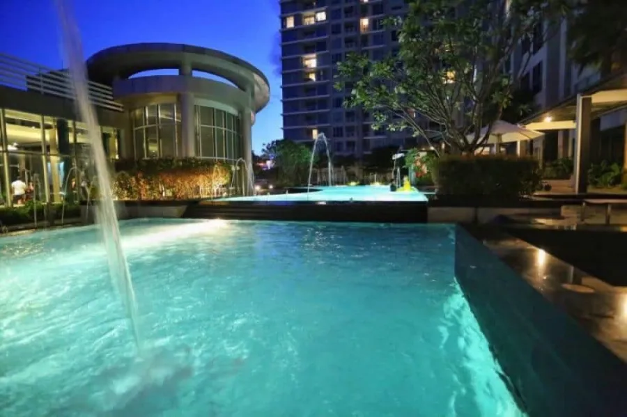 Condo for sale Rhythm Ratchada, complete facilities. Fully furnished and decorated, book now.