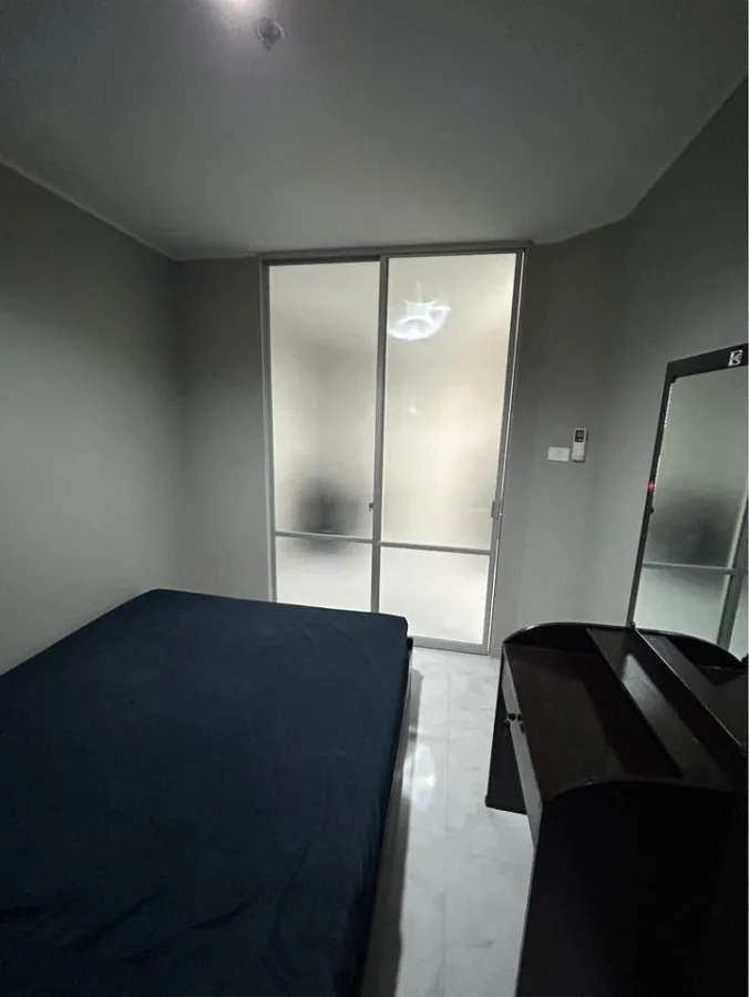 For rent: Lumpini Condo Town Ramindra-Nawamin. The room is ready to move in. All amenities are complete. Must hurry and reserve.