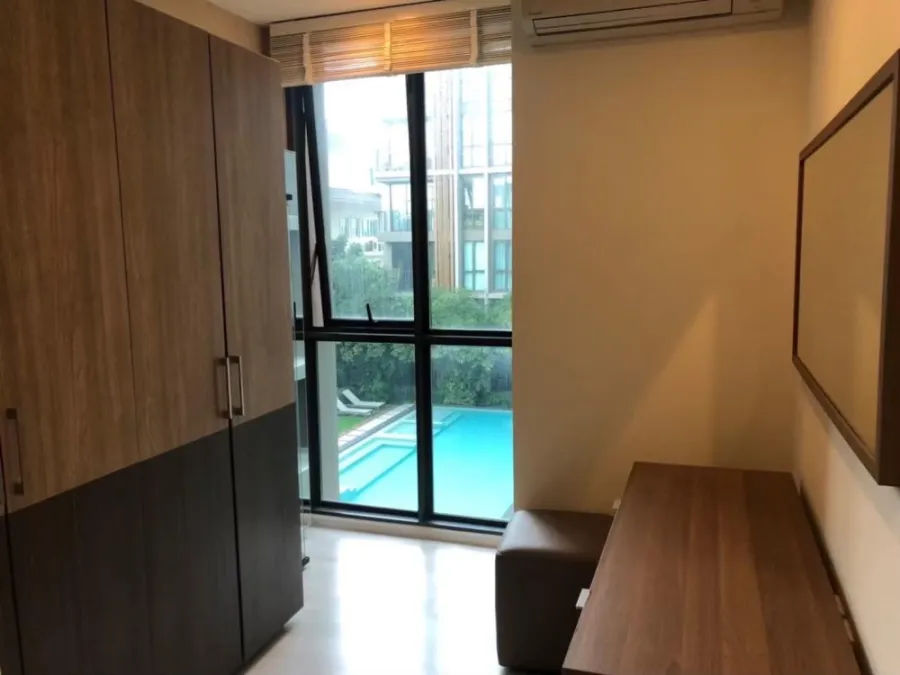 For rent, Chambers Chaan, Lat Phrao-Wang Hin. Swimming pool view The atmosphere is very good. Decorated in a cozy style, very livable. Book now.