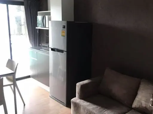 Condo for rent, 1 room @Hallmark Condo Ngamwongwan, view behind the Ministry of Public Health (North), don't miss it, hurry up
