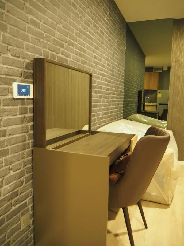ด่วนน ห้อง 2 bed ตกแต่งสวยมาก ติดวอลทั้งห้อง ใหม่เอี่ยมอ่องแบบ 37 ตารางเมตร ค่าเช่าเพียง 17,000 บาท