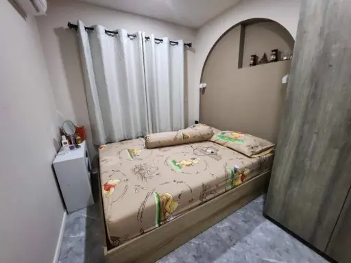 For rent: Lumpini Ville Phra Nang Klao-River View. The room is beautifully decorated with built-ins. Good price. Come and move in now.