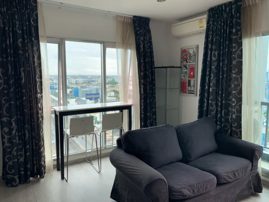 Very beautiful room, for sale, The Key Chaengwattana, corner room, very beautiful city view. Well decorated If interested, hurry up.