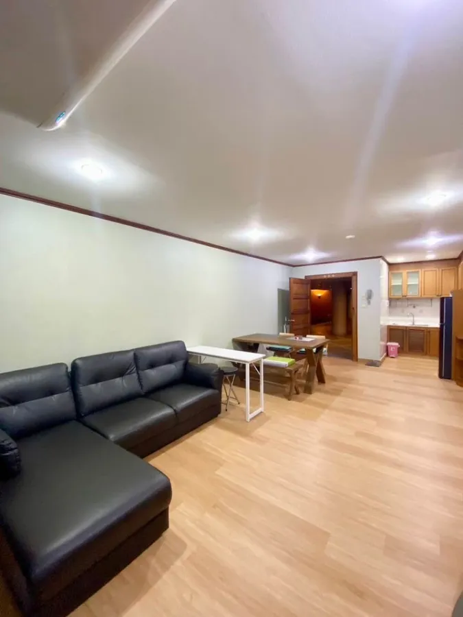 For rent Aree Place ห้องกว้างขวาง พื้นที่ใช้สอยเยอะ ตู้เสื้อผ้าใหญ่จุใจ อย่าเลื่อนผ่านรีบจองเลย