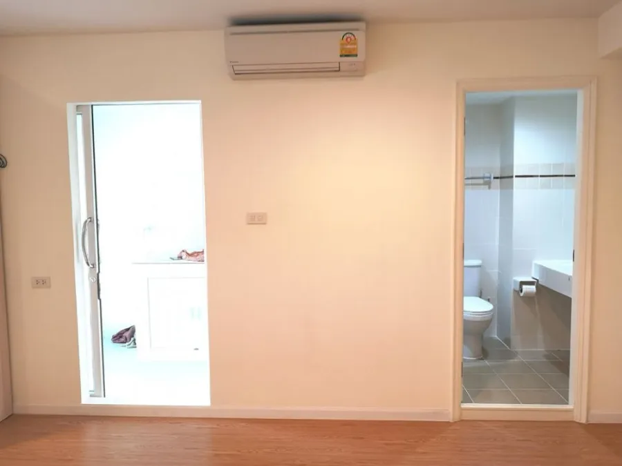 Condo for sale, Lumpini Place Narathiwat-Chao Phraya, size 30 sq.m., beautiful room, ready to move in. This must be reserved