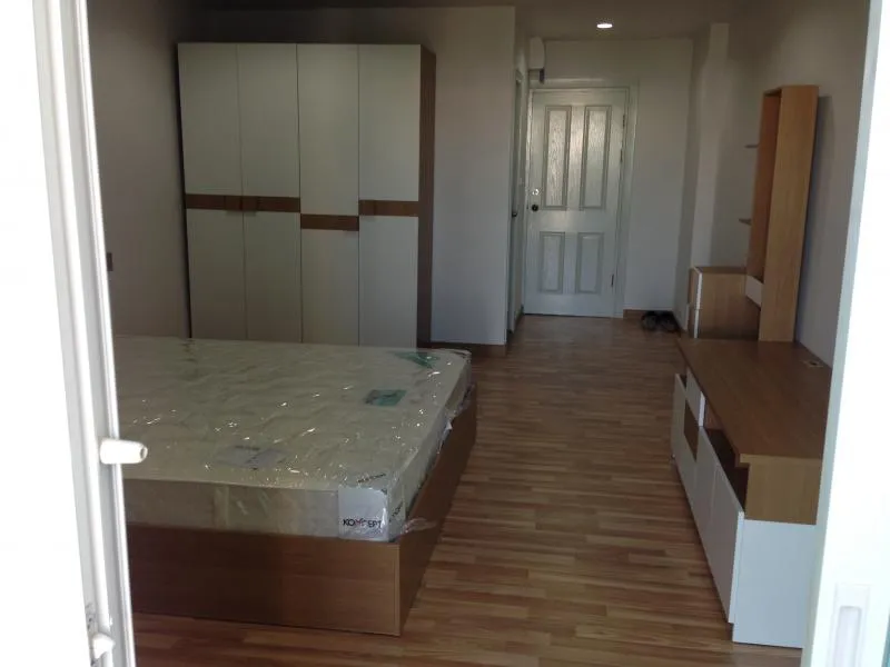 Condo for rent, Regent Home 14, Sukhumvit 93, swimming pool view, east, the room is not in a hurry!