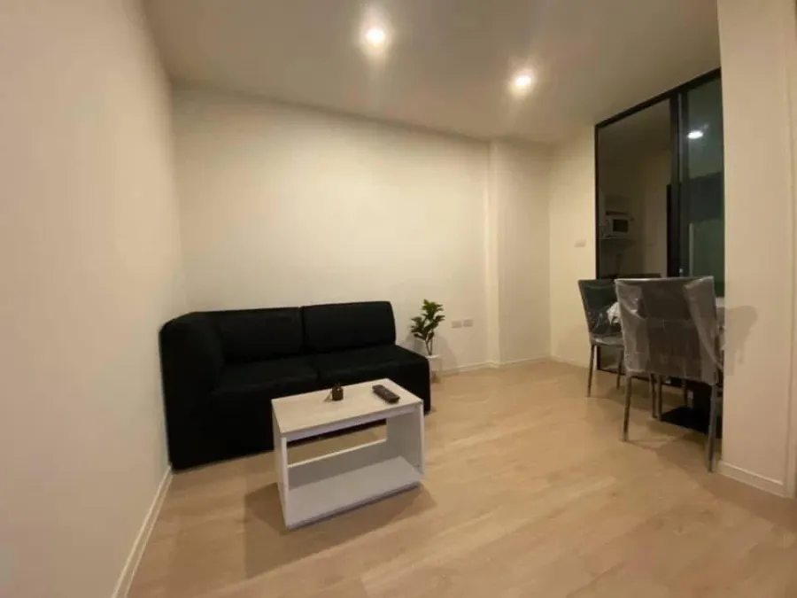 For rent: iCondo Green Space Sukhumvit 77, a nice room, separated into sections, good price, come and reserve now, don't miss out!