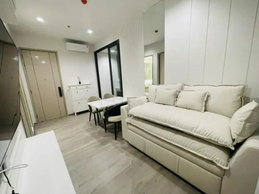 For rent: The Address Siam-Ratchathewi, 17th floor, city view, fully furnished. Book now!
