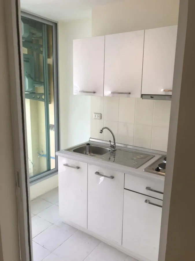 Condo for sale Life @ Phahon-Ari, barrier room, complete facilities Fully furnished Book now