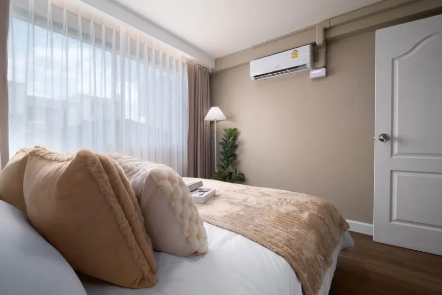 For sale: Century Park, Building B, 3rd floor. Nicely decorated, very pleasant atmosphere. Book now before it's too late!