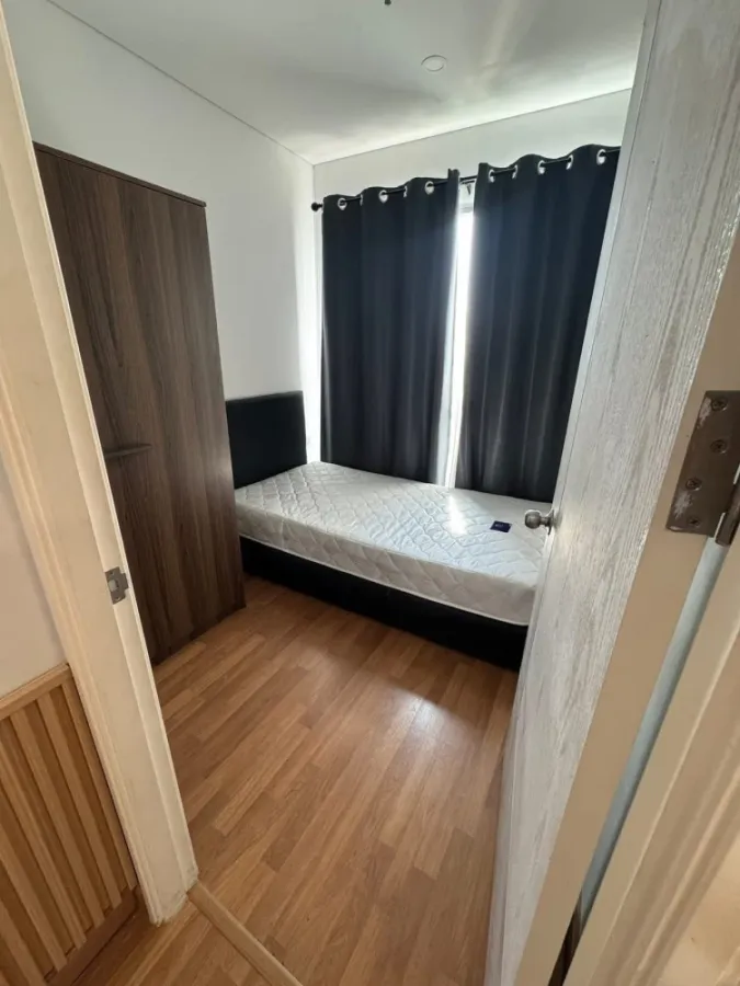 For rent: Lumpini Place Condo, Ratchada-Sathu, ready to move in, open view, no buildings blocking, well-built-in in the room, just bring your bag, hur