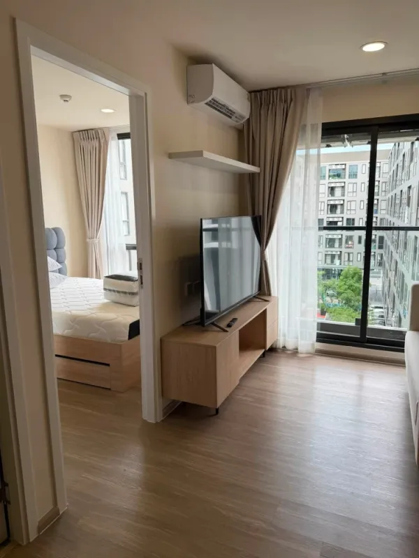ให้เช่า Beat Sukhumvit แบบ 1 Bedroom Plus หิ้วกระเป๋าเข้าอยู่ได้เลย (วิวสวย วิวสระ)