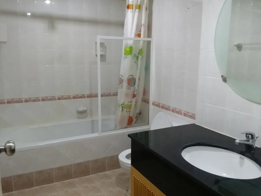 Condo for rent, Supalai Park Phaholyothin 21, fully furnished, ready to move in, convenient transportation, urgent