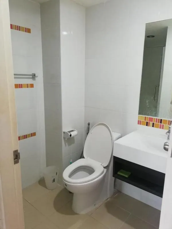 Condo for rent, Den Vibhavadi, beautiful room, a corner room with 1 bedroom, ready to move in. If you are slow, you will miss it.