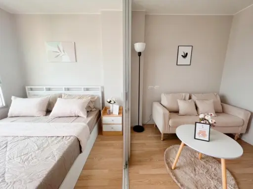 For rent!! Condo Lumpini Ville On Nut 46, partitioned room, south facing, color tones, easy to decorate. Just carry your bags and move in!!