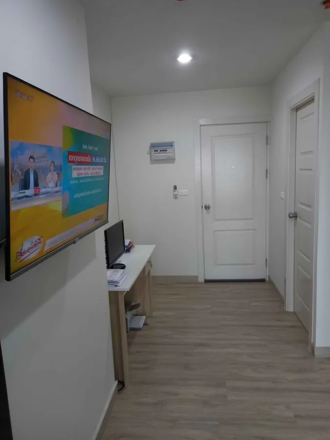 Sell The Crystal Bliss Rattanathibet, corner room, Chao Phraya River view, spacious room, nice, fully furnished, book now, hurry up.