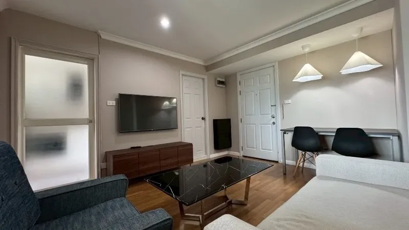 ให้เช่า Lumpini Place นราธิวาส – เจ้าพระยา ได้วิวแม่น้ำ Built -in เฟอร์นิเจอร์ครบหิ้วกระป๋าเข้ามาอยู่ได้เลย