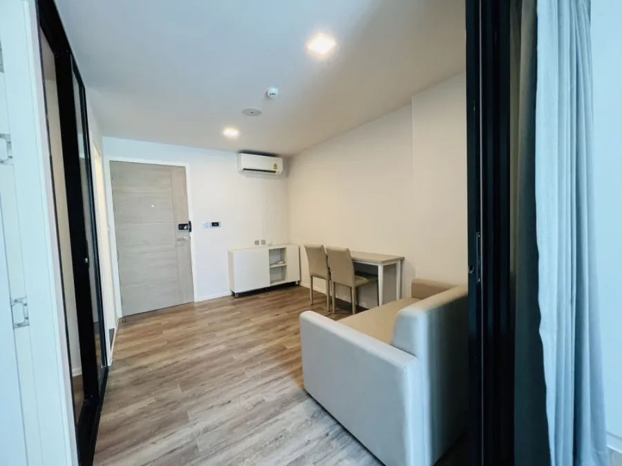 payment Atmoz Chaengwattana, the most beautiful room, pool and garden view, 2 bedrooms, fully furnished, very livable, book now.