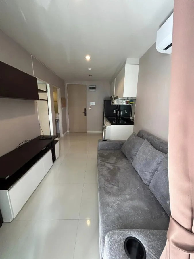 For sale: Metro Sky Ratchada, 3rd floor, pool view, fully furnished, reserve now, don't miss out, hurry!