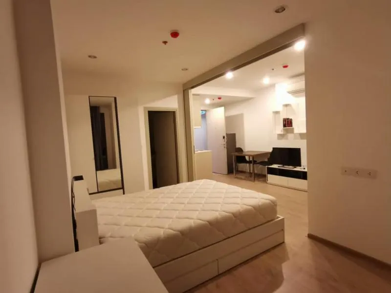 Ideo Q จุฬา สามย่าน ให้เช่า ตกแต่งเรียบง่าย ห้องแบบ 1 Bed พร้อมเข้าอยู่ได้เลย ชั้นสูง สนใจรีบจอง
