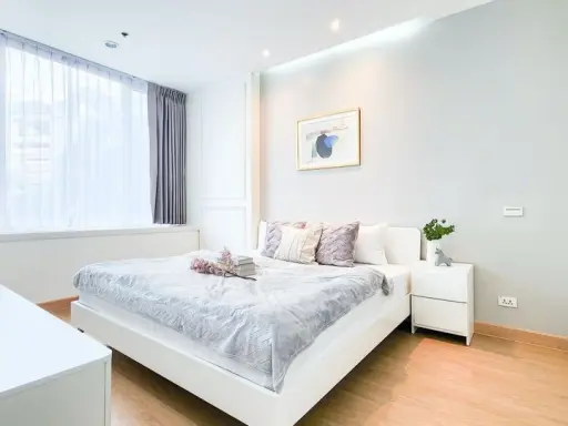 For sale: T.C. Green, minimalist room, very small, fully furnished. Good electrical appliances, don't miss out. images